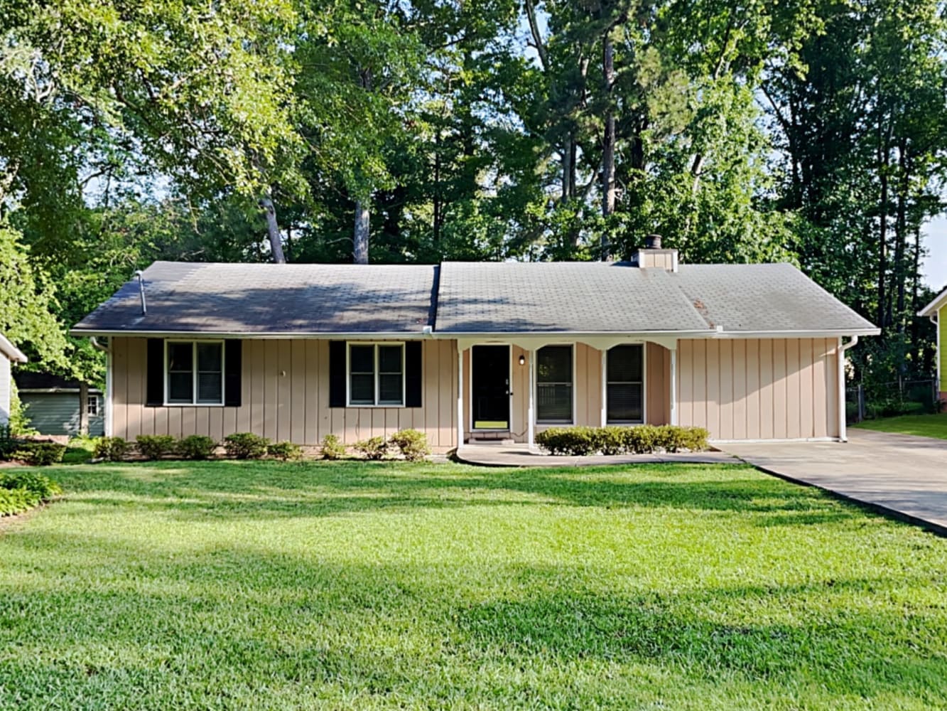 Front of 139 Cedar Ridge Trl, Lawrenceville, GA