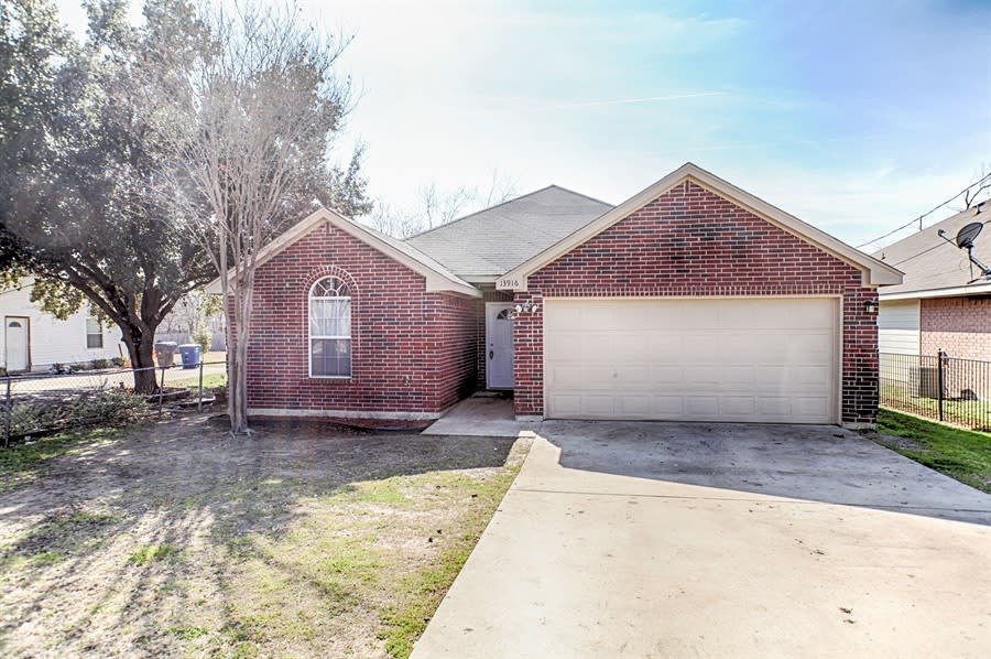 13916 Garden Grove Dr, Dallas photo 1