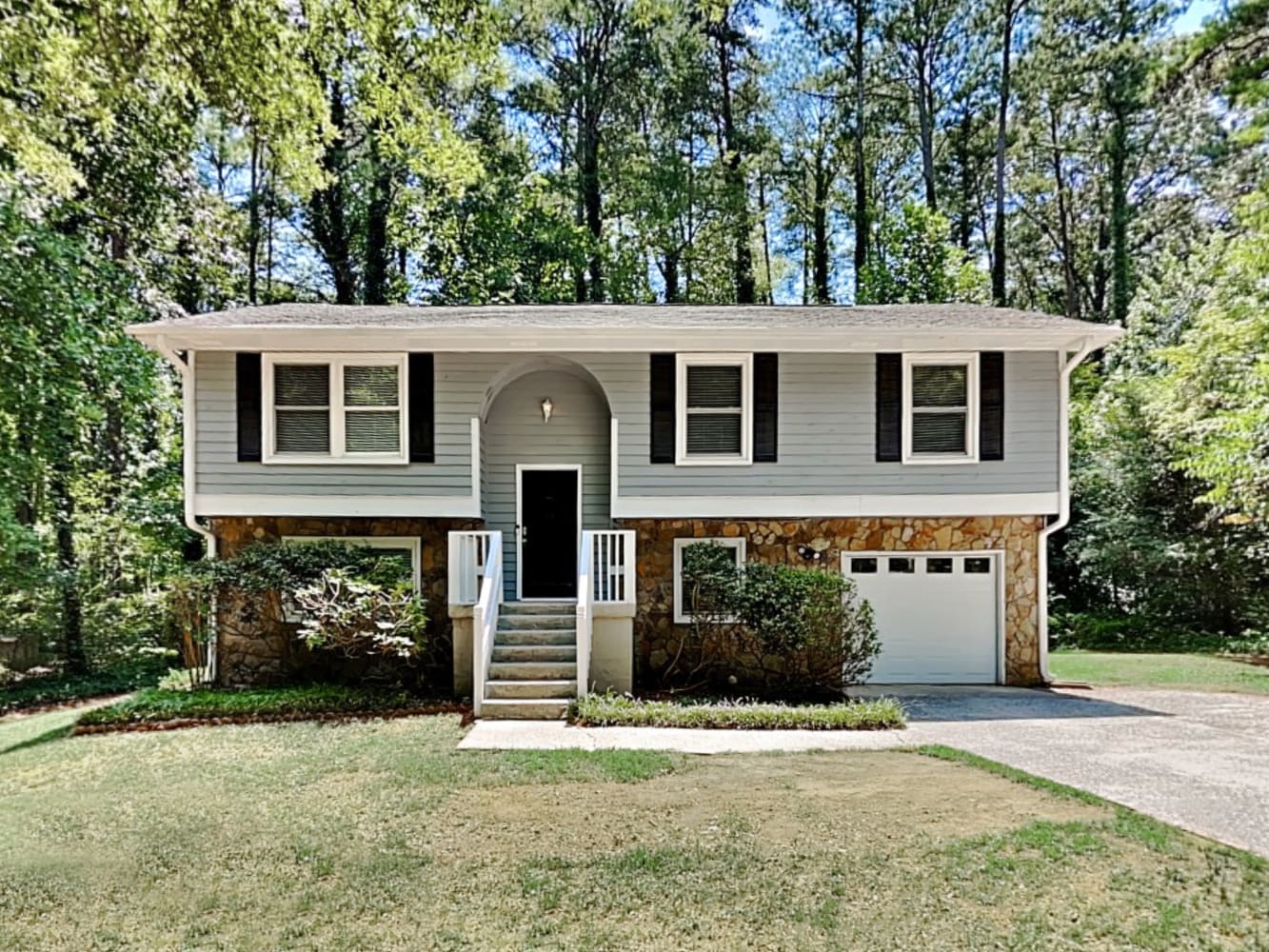 1393 Mountain Overlook Ct, Marietta photo 1