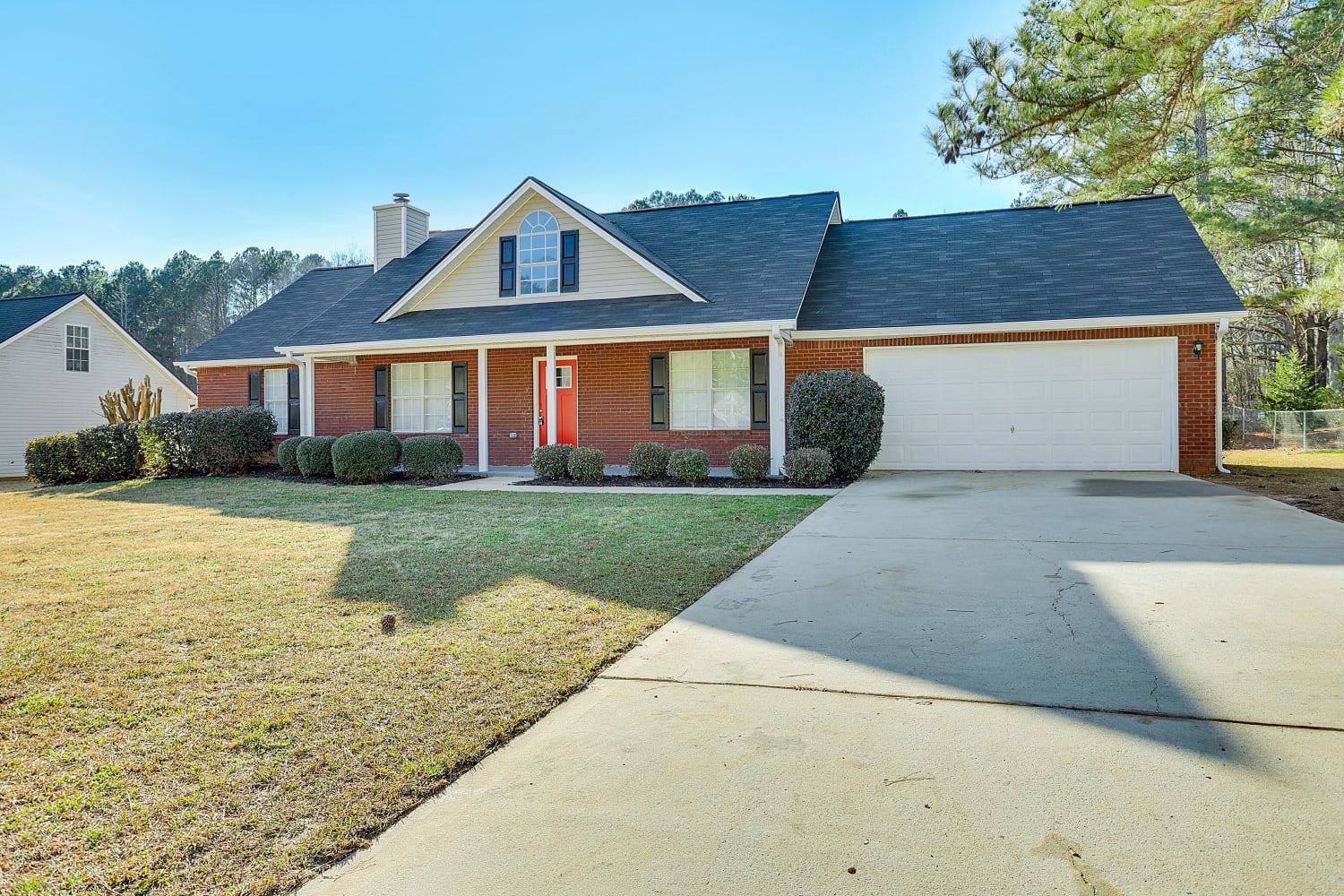 Front of 140 Oak Hill Dr, Covington, GA
