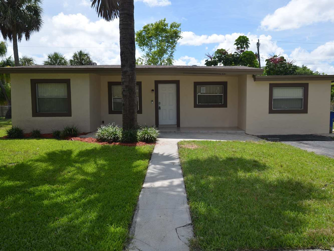 1401 NW 58th Ave, Margate photo 1