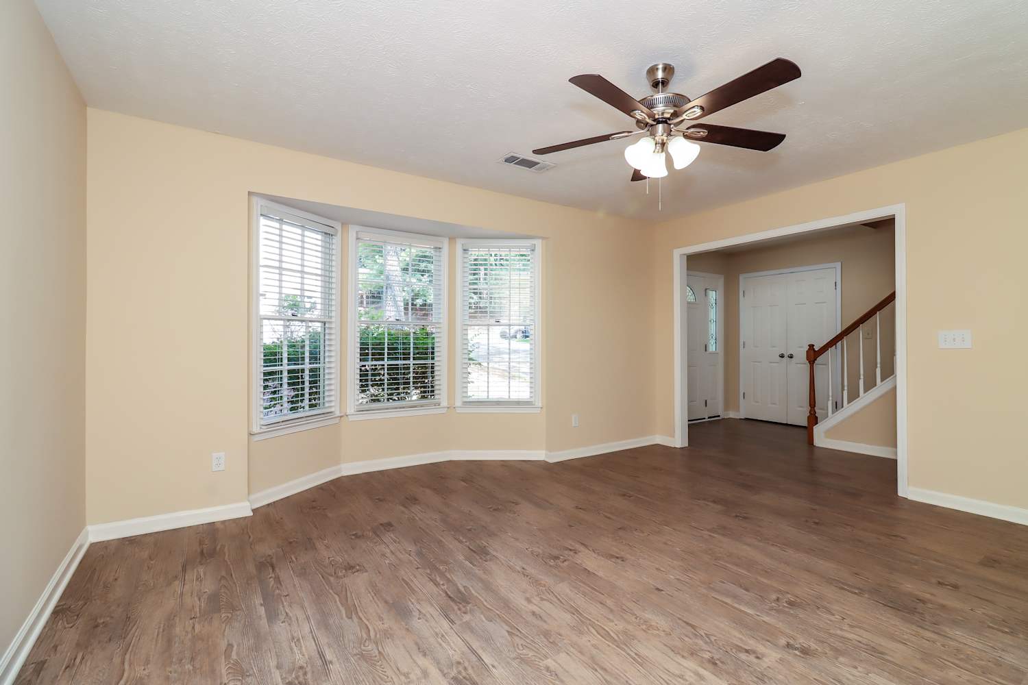 1402 Long Shadow Ct, Woodstock photo 8