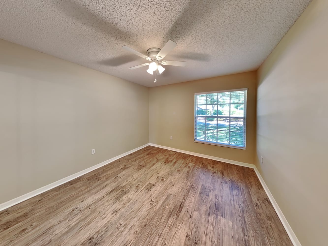 1402 Whispering Woods Way, Deland photo 11