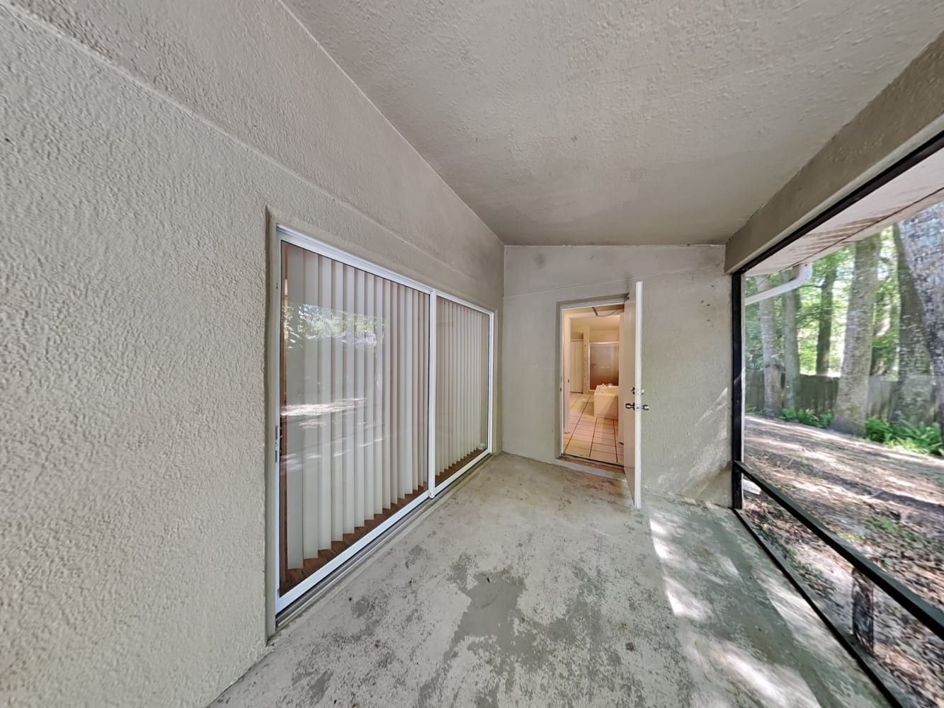 1402 Whispering Woods Way, Deland photo 16