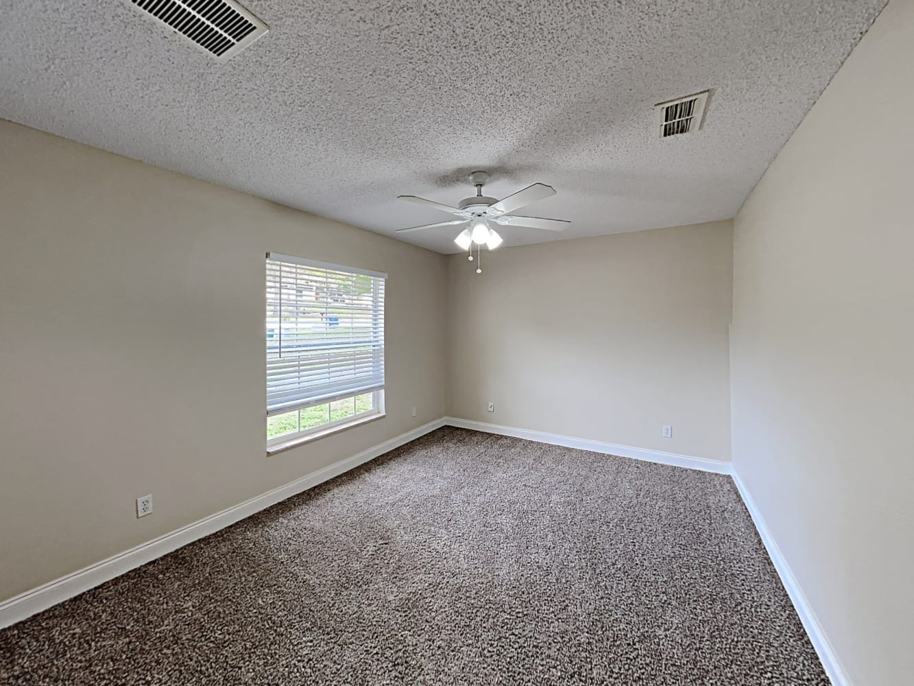1404 Windy Bluff Dr, Minneola photo 10