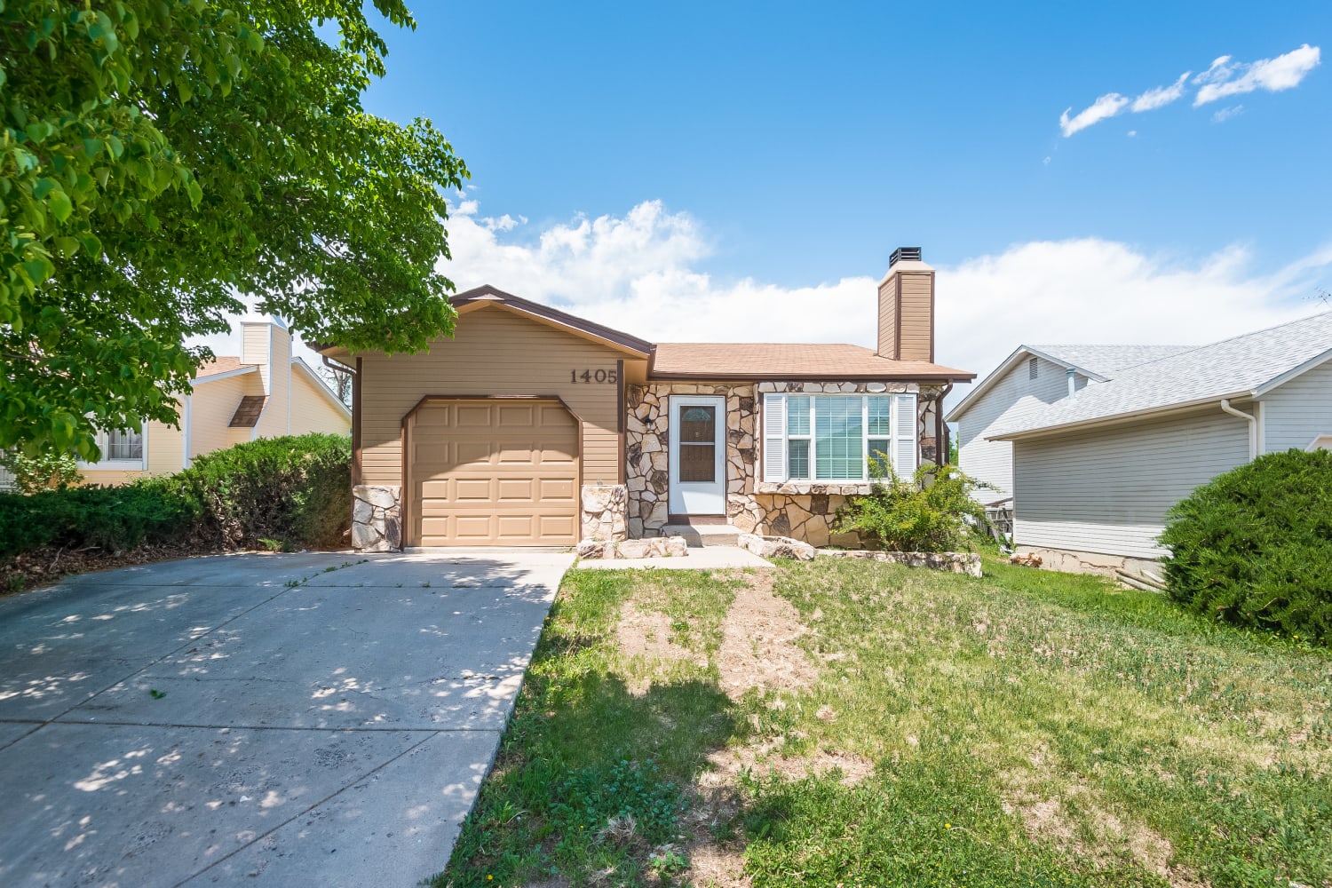 Front of 1405 S Biscay Ct, Aurora, CO