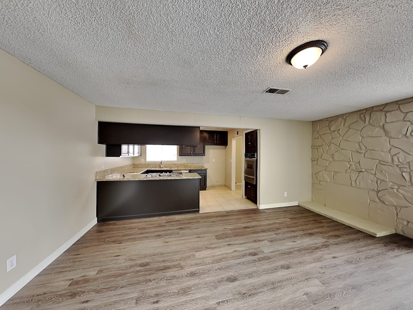 1406 E Elsmere Dr, Carson photo 6