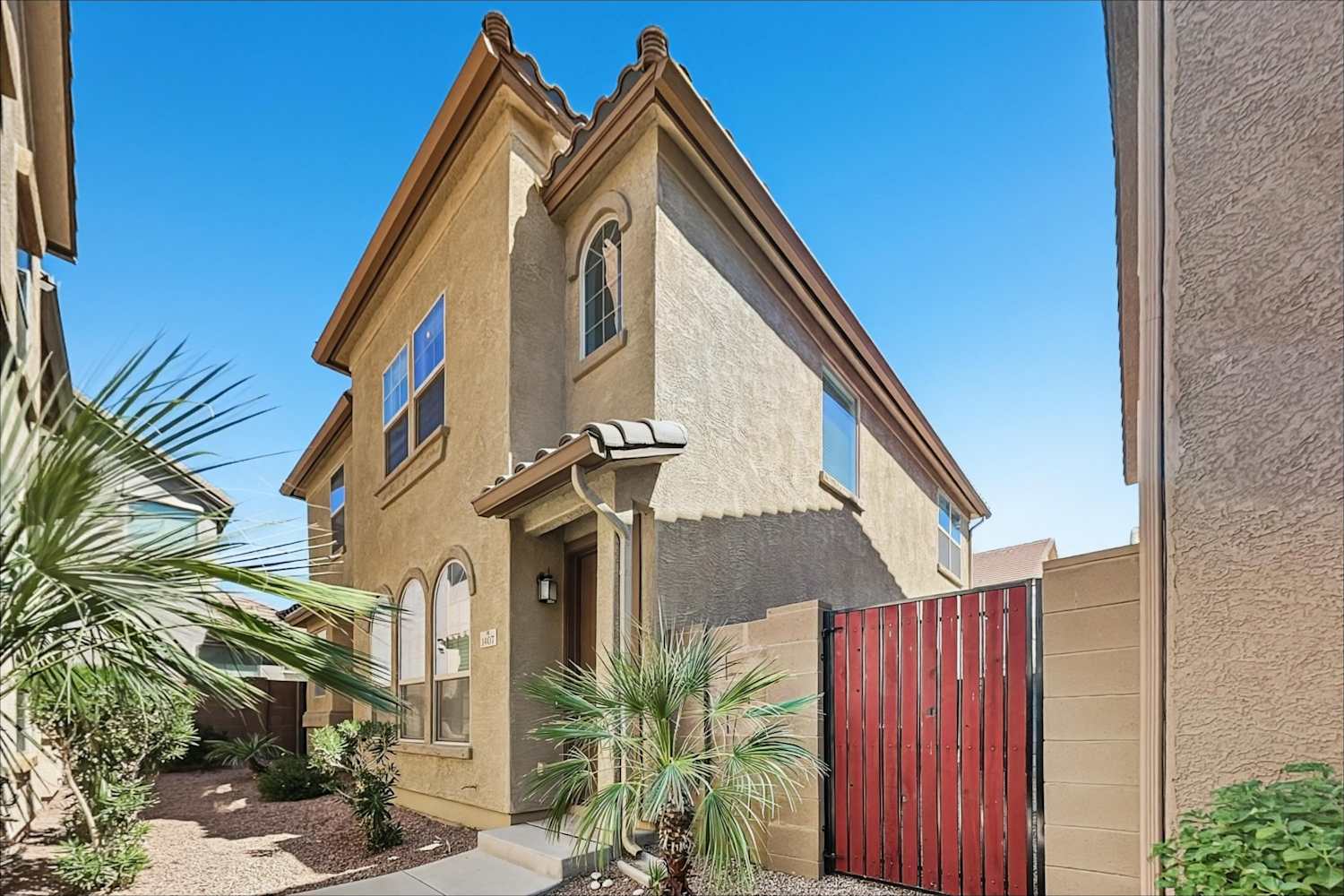 1407 S Moccasin Trl, Gilbert photo 1