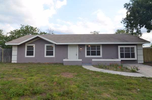 1408 Atlantic Dr, Ruskin photo 1