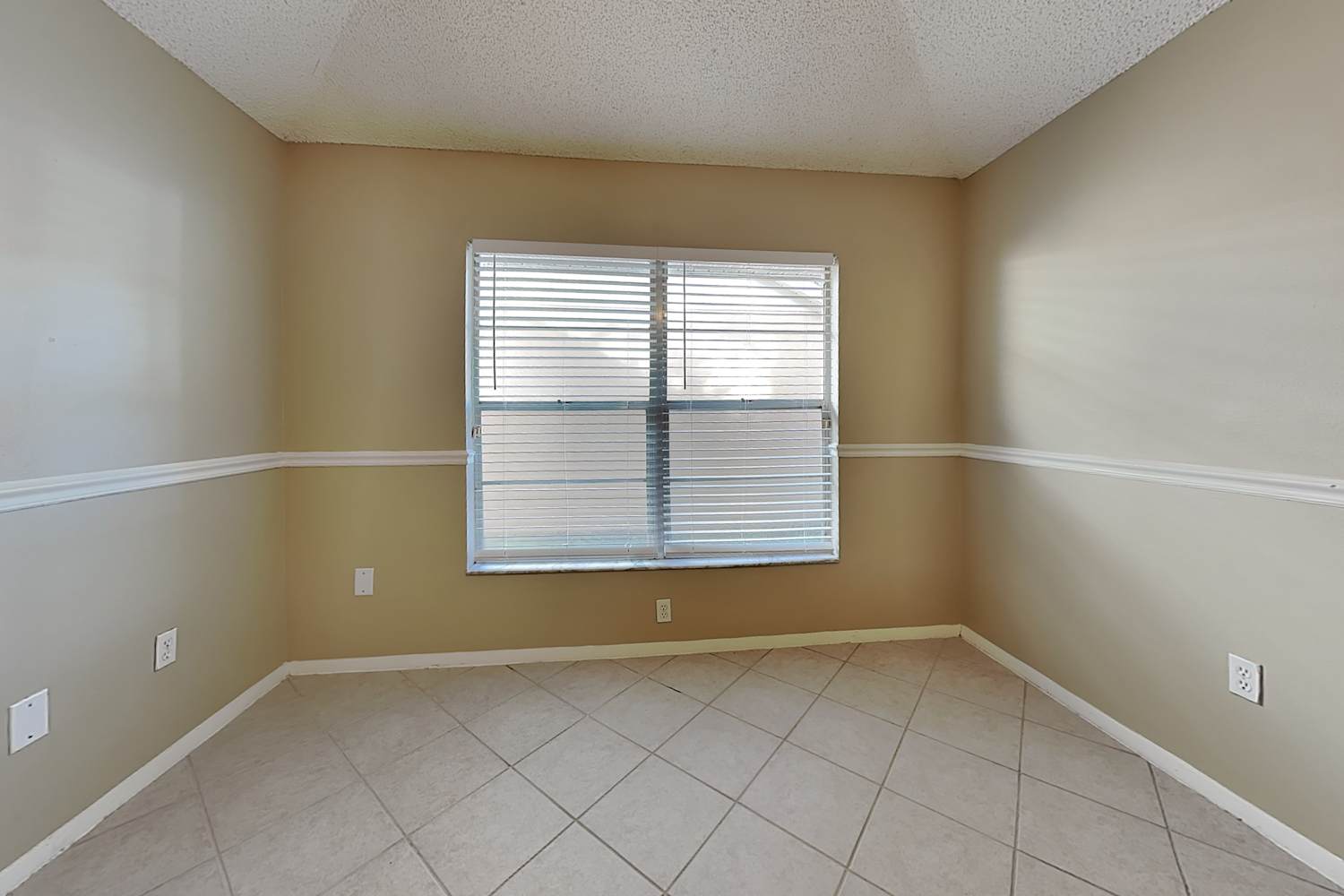 1410 High Knoll Dr, Brandon photo 13