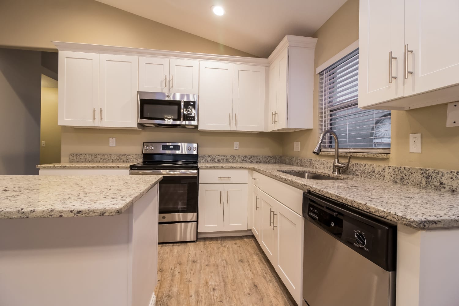 14100 Yellow Wood Cir, Orlando photo 8