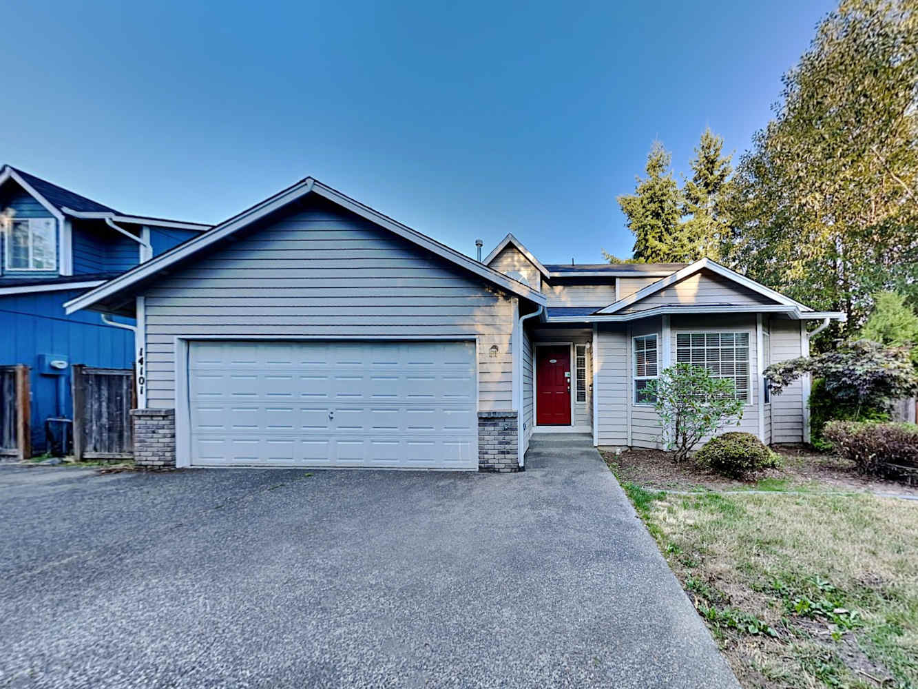 Front of 14101 80th Avenue Ct E, Puyallup, WA
