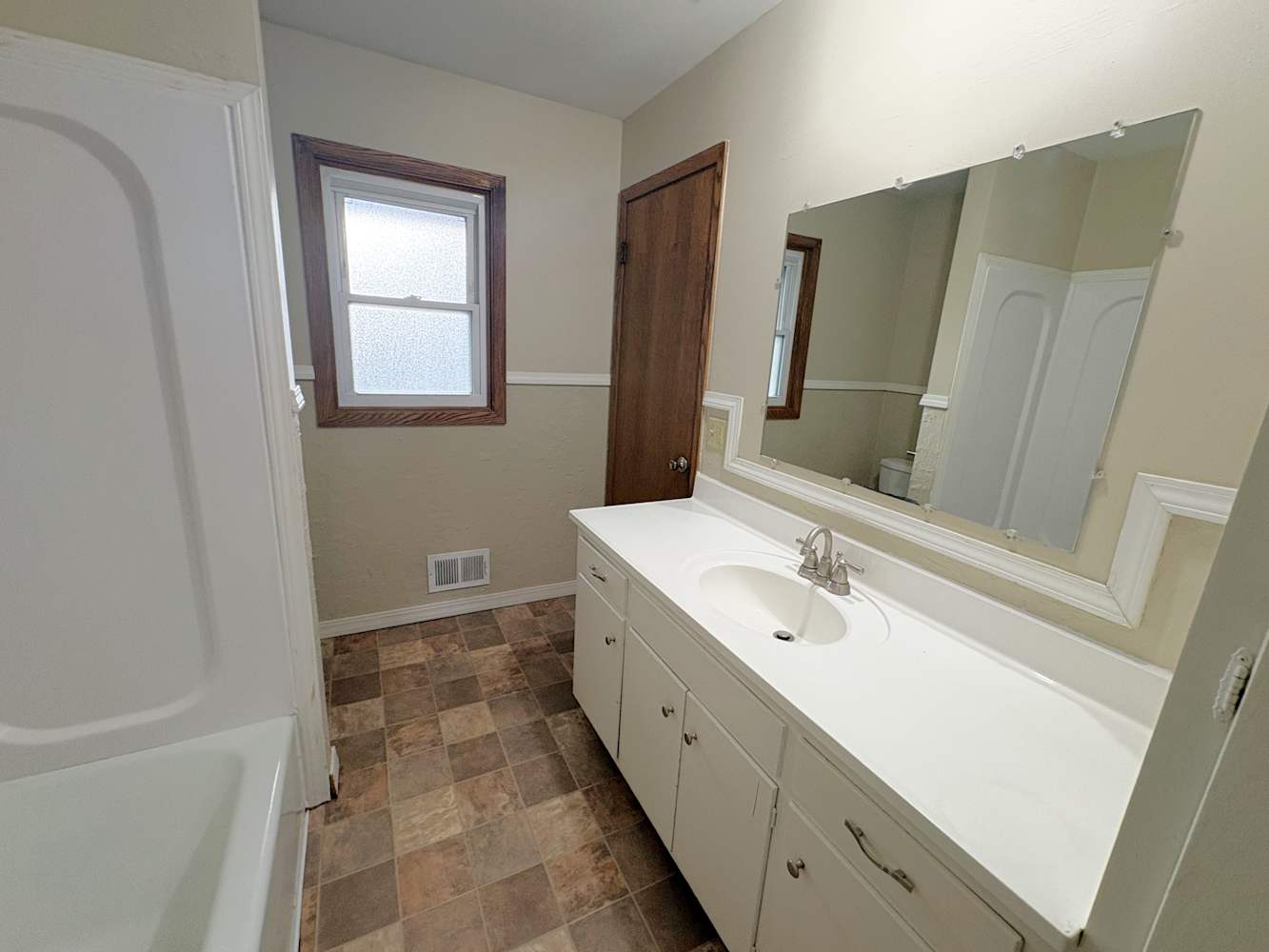 1411 Bidwell St, Saint Paul photo 11