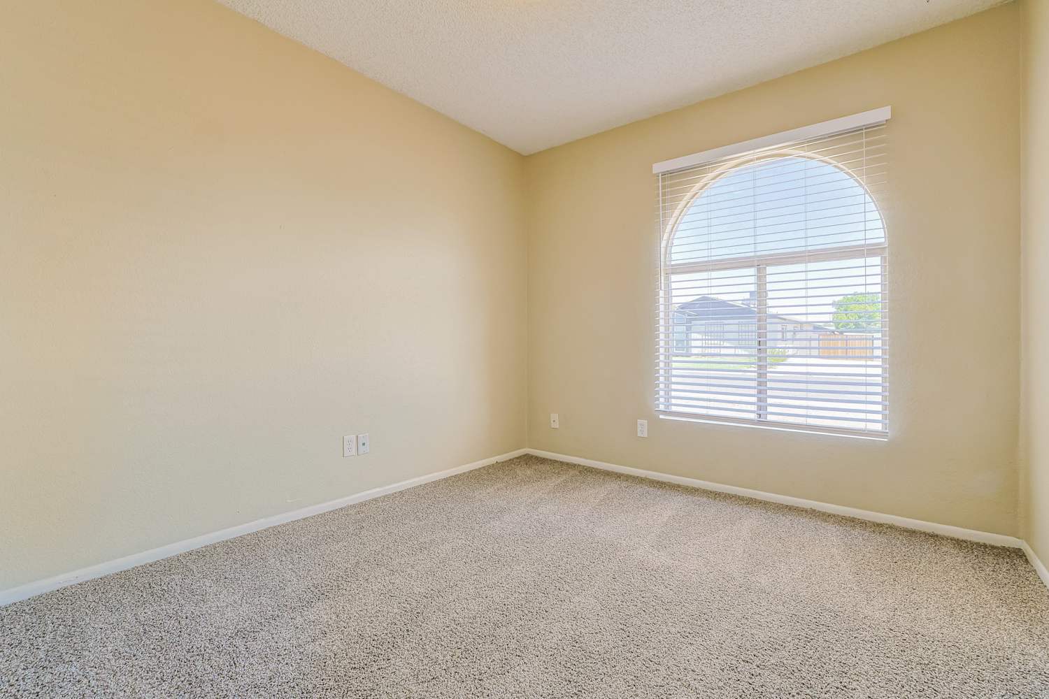 1417 W Curry St, Chandler photo 12