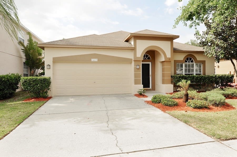 Front of 1419 Loretto Cir, Odessa, FL