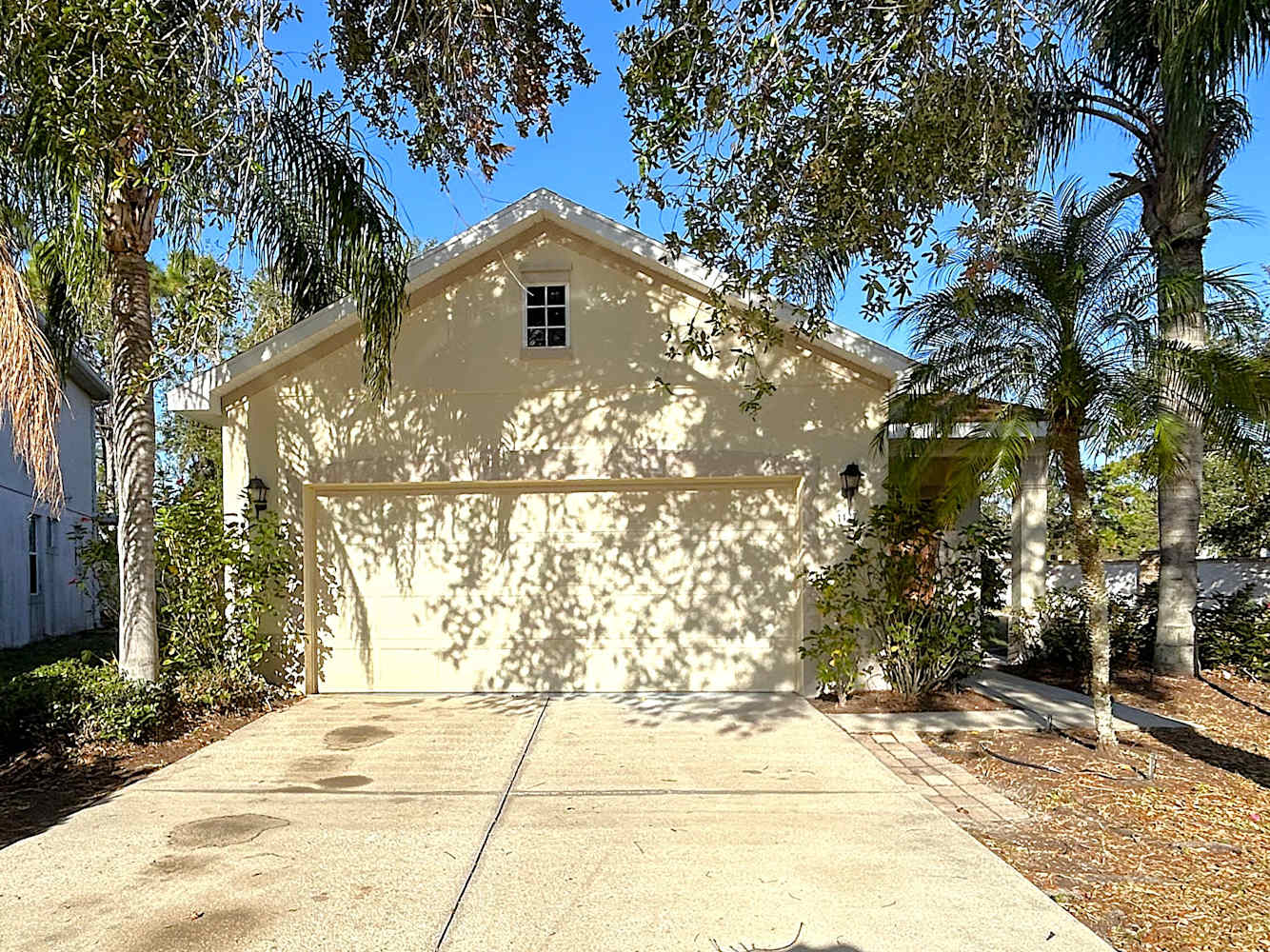 Front of 1427 Daryl Dr, Sarasota, FL