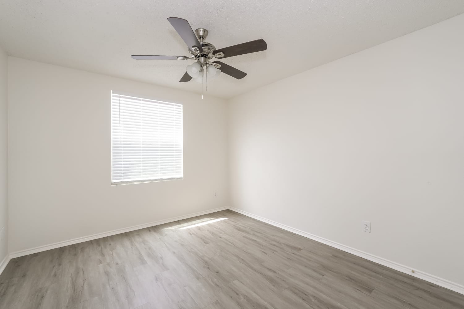 1428 Anna Lea Ln, Burleson photo 12