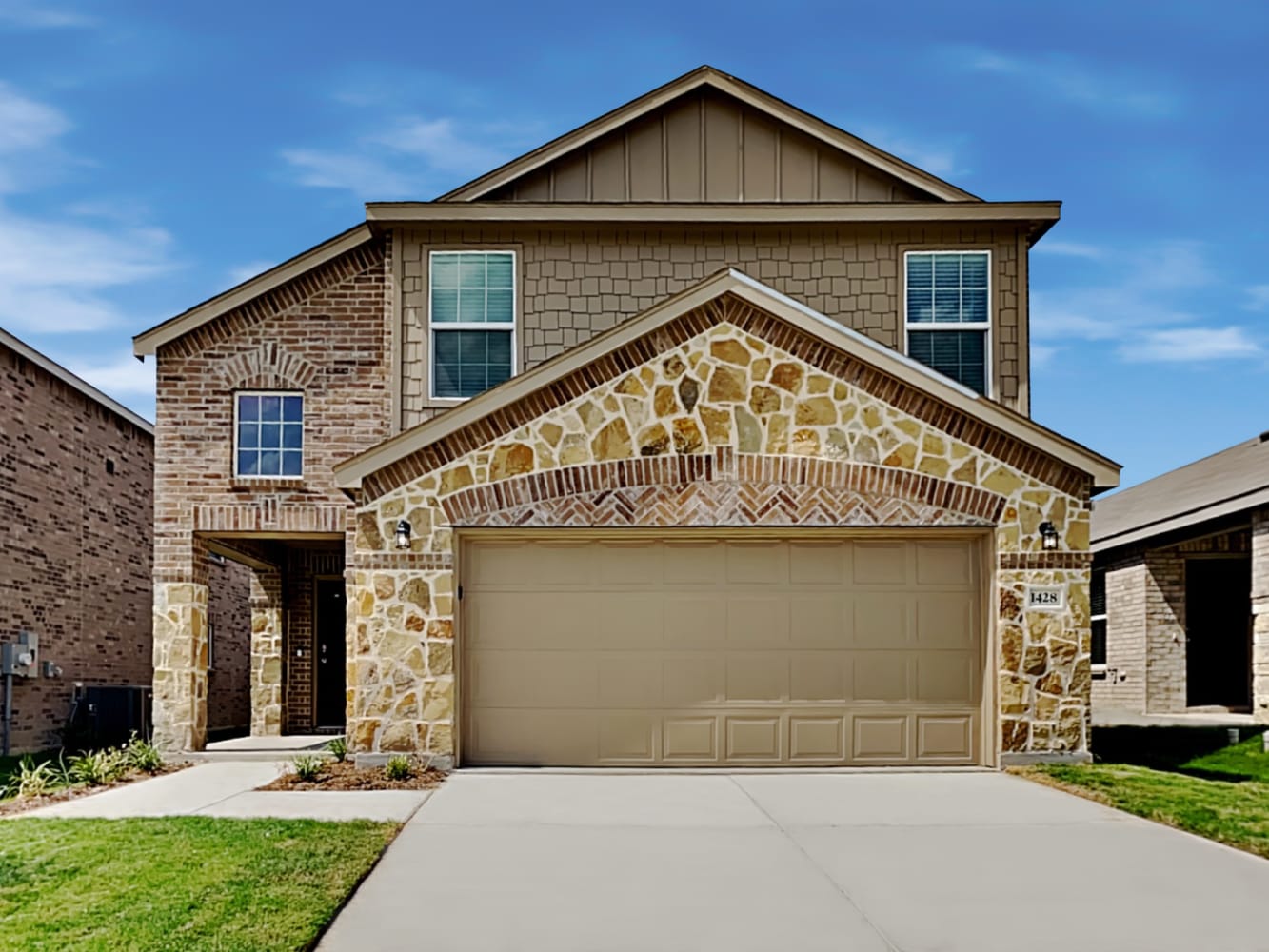 Front of 1428 Embrook Trl, Forney, TX