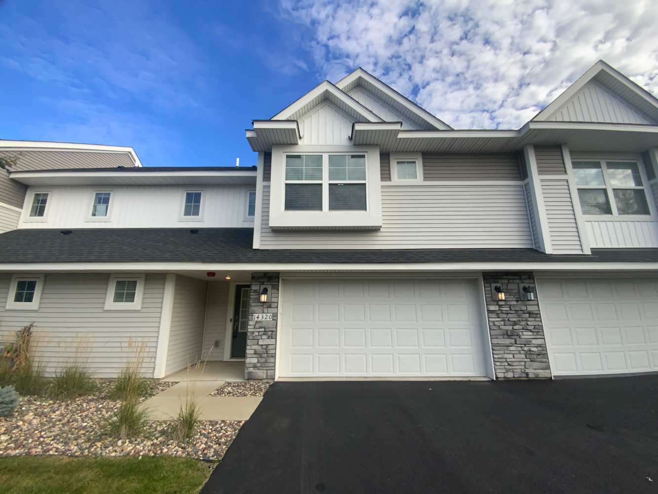 Front of 14320 Arctic Cir, Rosemount, MN