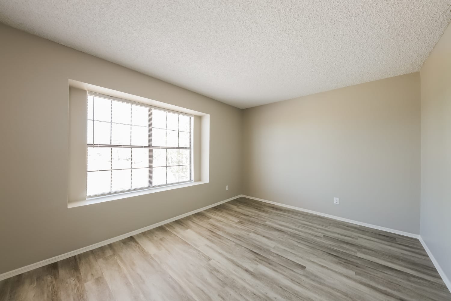 1433 E Utopia Road, Phoenix photo 11
