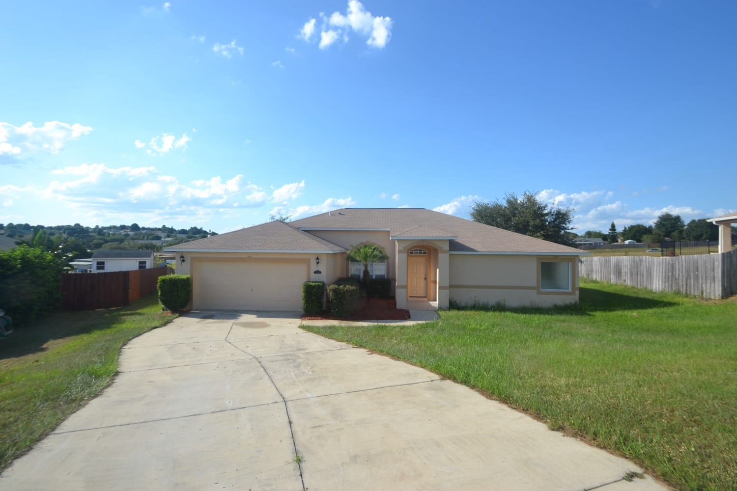 Front of 1448 Muir Cir, Clermont, FL