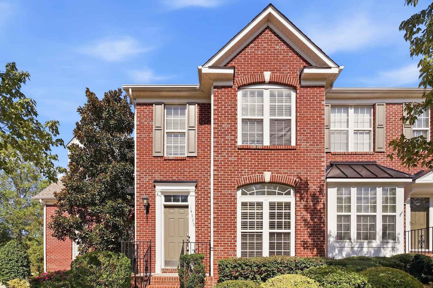 Front of 14535 Greenpoint Ln, Huntersville, NC