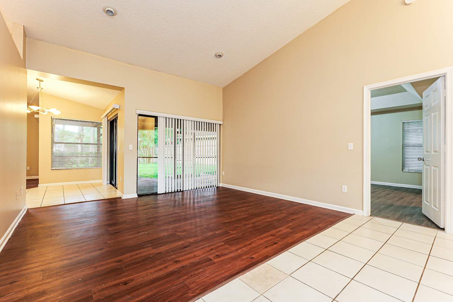 14543 Horseshoe Trce, Wellington photo 8