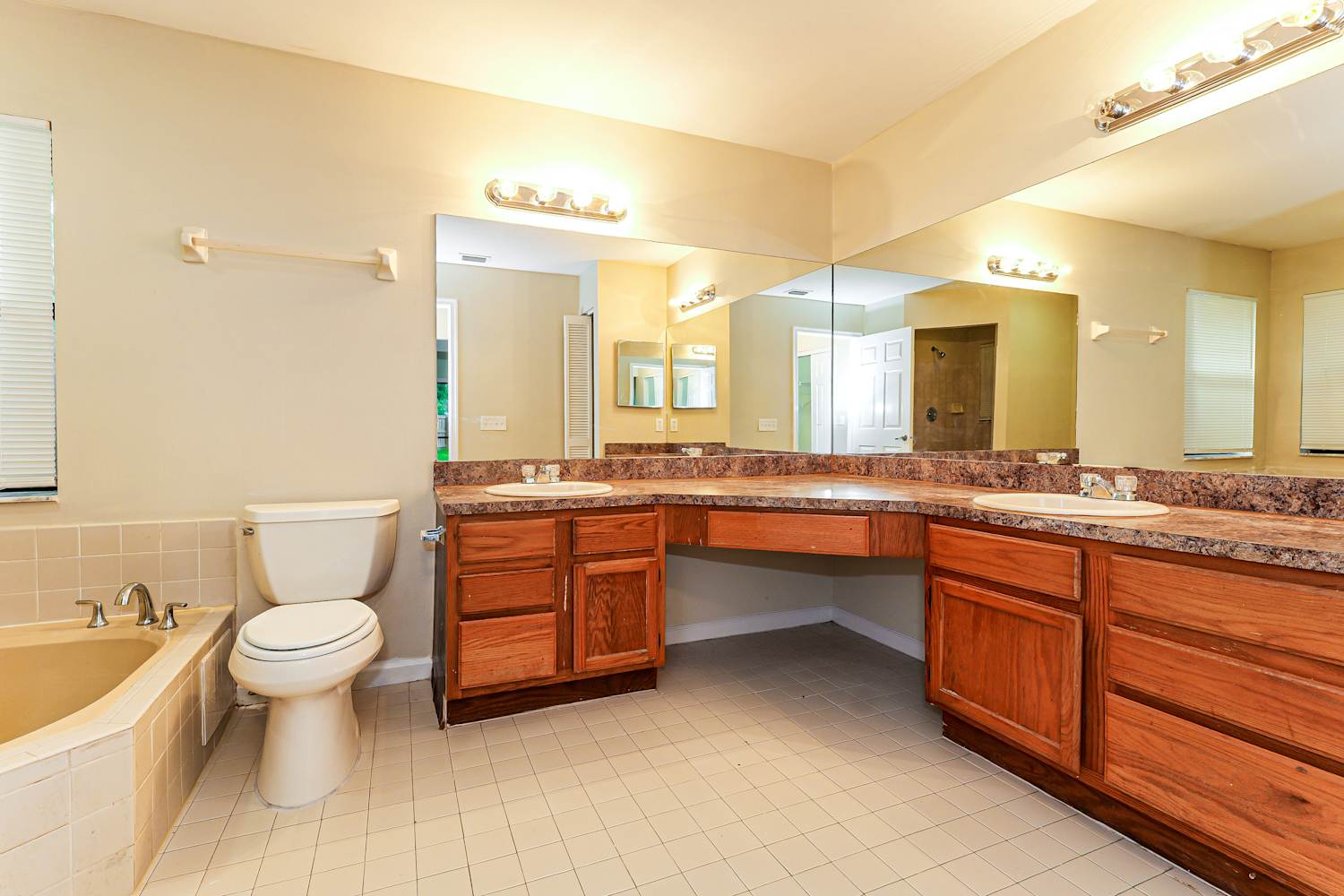 14543 Horseshoe Trce, Wellington photo 12