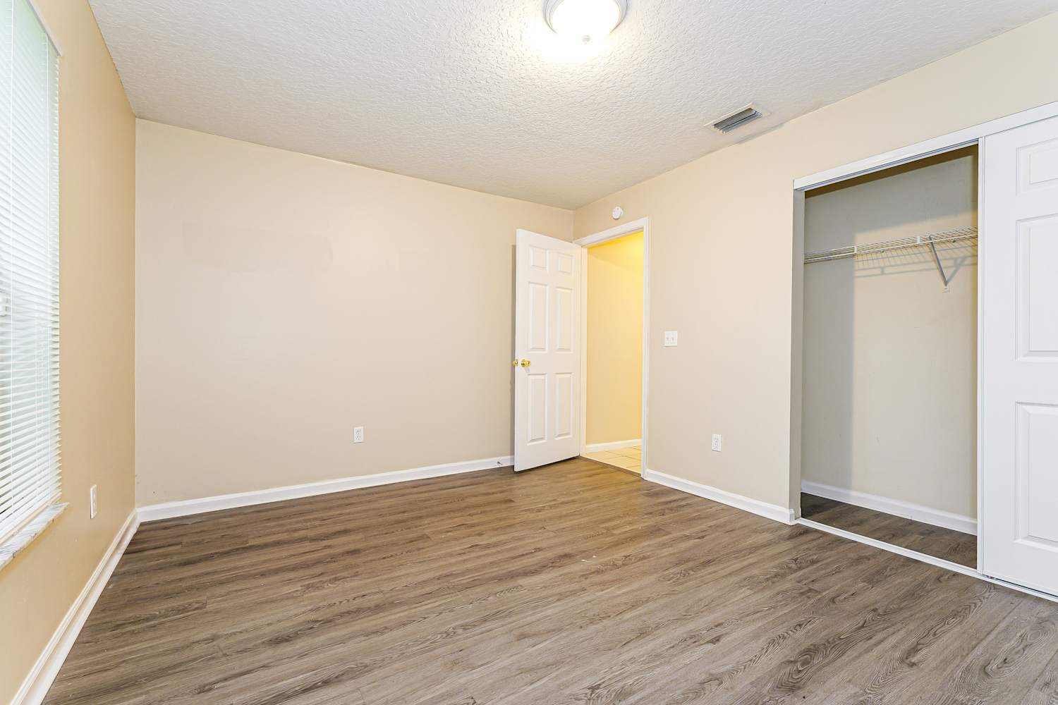 14543 Horseshoe Trce, Wellington photo 10