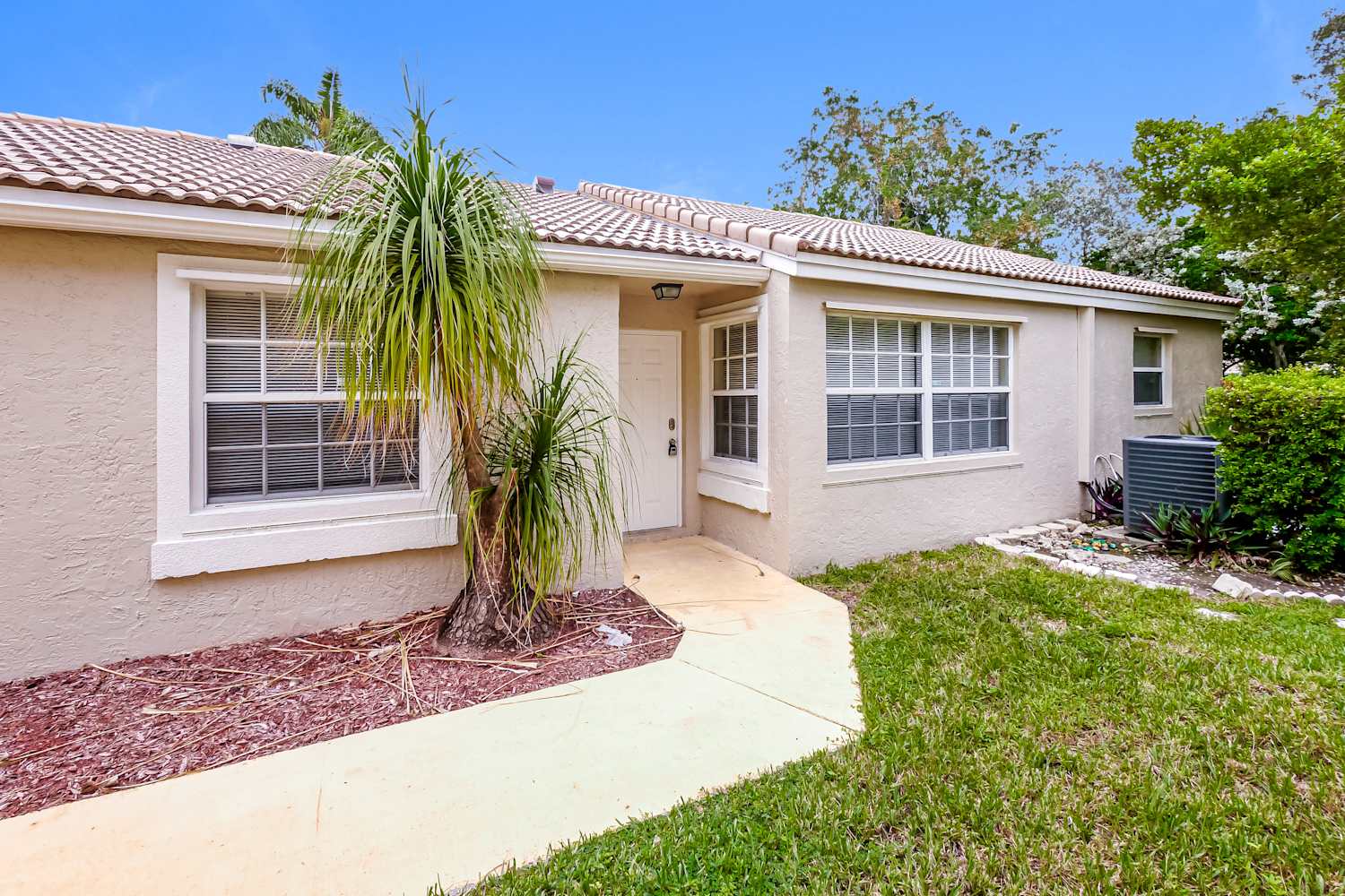 Front of 1457 NW 156th Ave, Pembroke Pines, FL