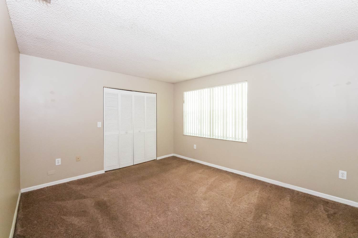 146 Gables Blvd, Weston photo 14