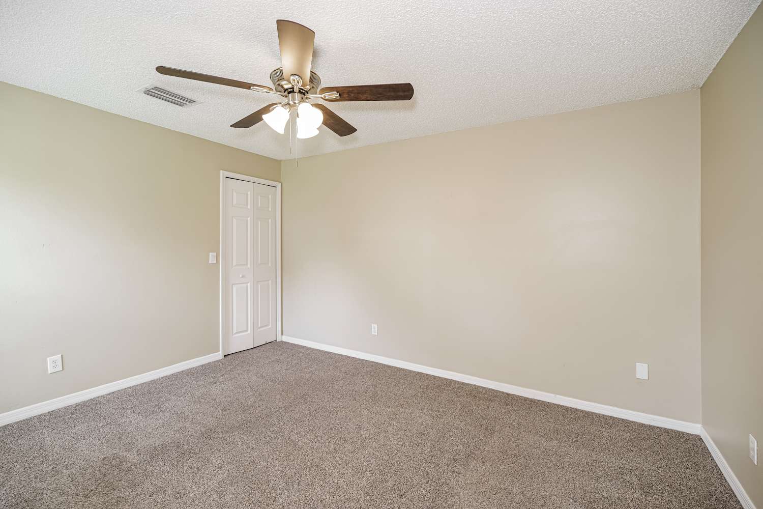 1460 Casa Rd, Melbourne photo 9