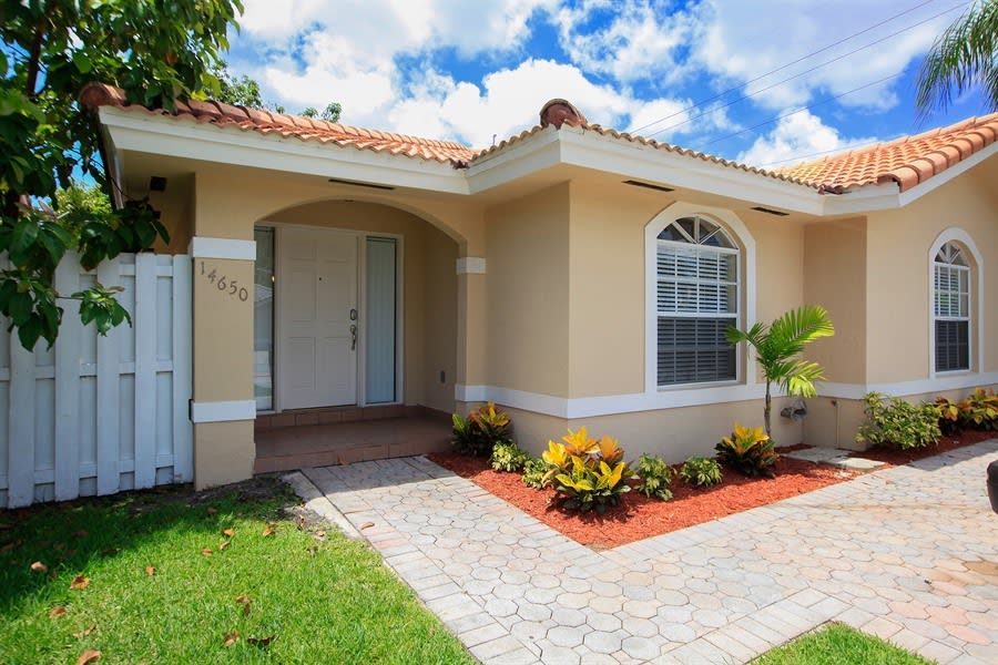 Front of 14650 SW 169th Ter, Miami, FL