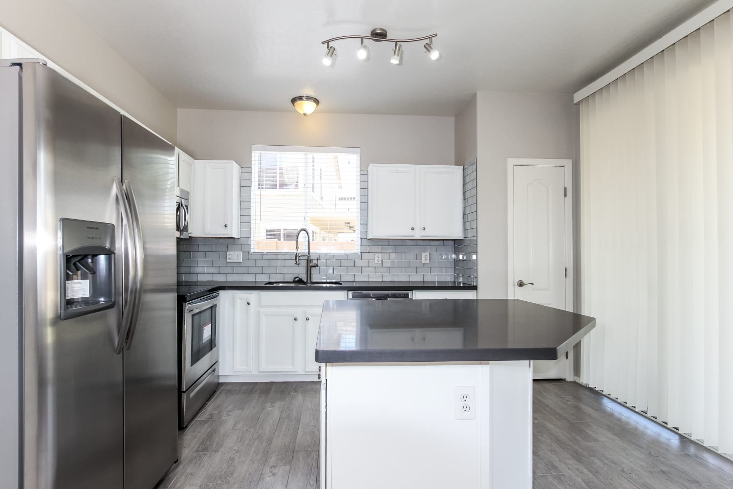 14758 W Columbine Dr, Surprise photo 8