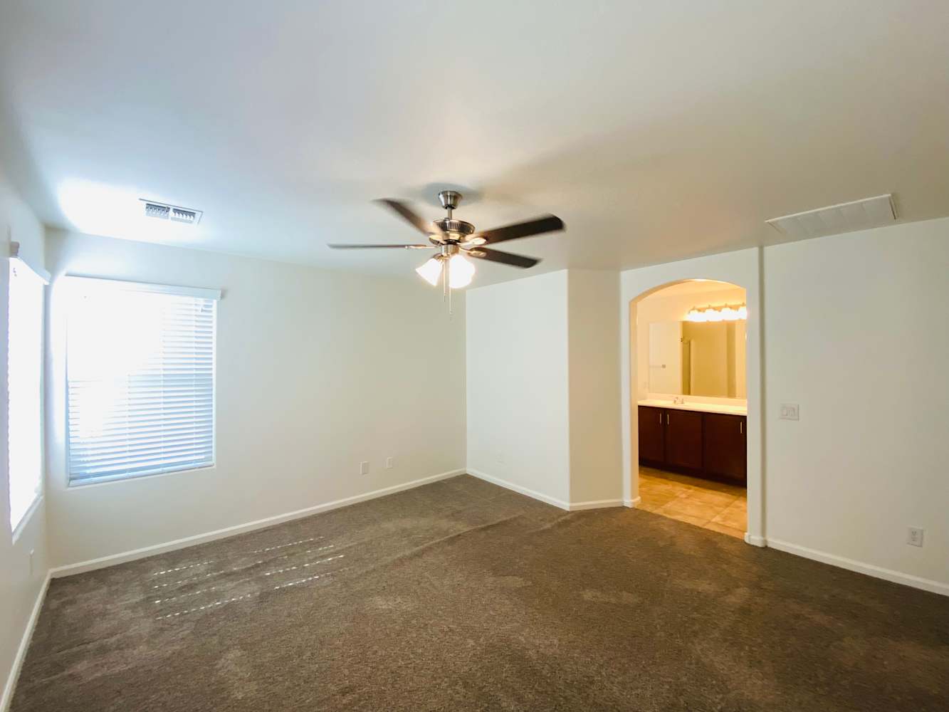 1477 S Sinova Ave, Gilbert photo 10