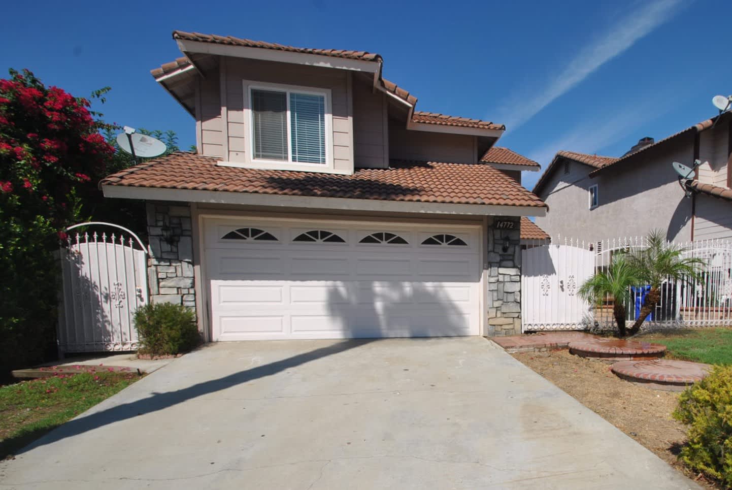 14772 Long View Dr, Fontana photo 1