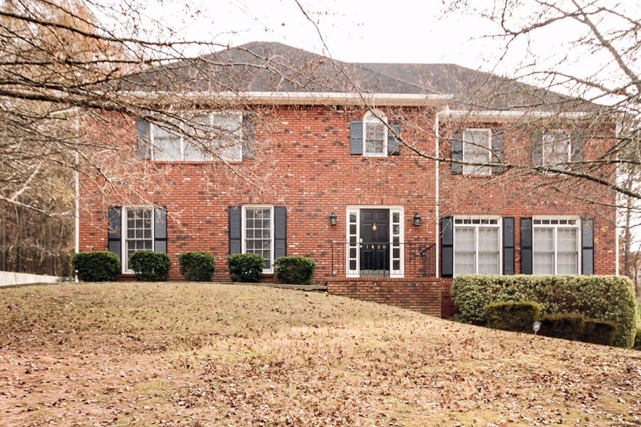 1480 Meadow Oak Dr, Snellville photo 1