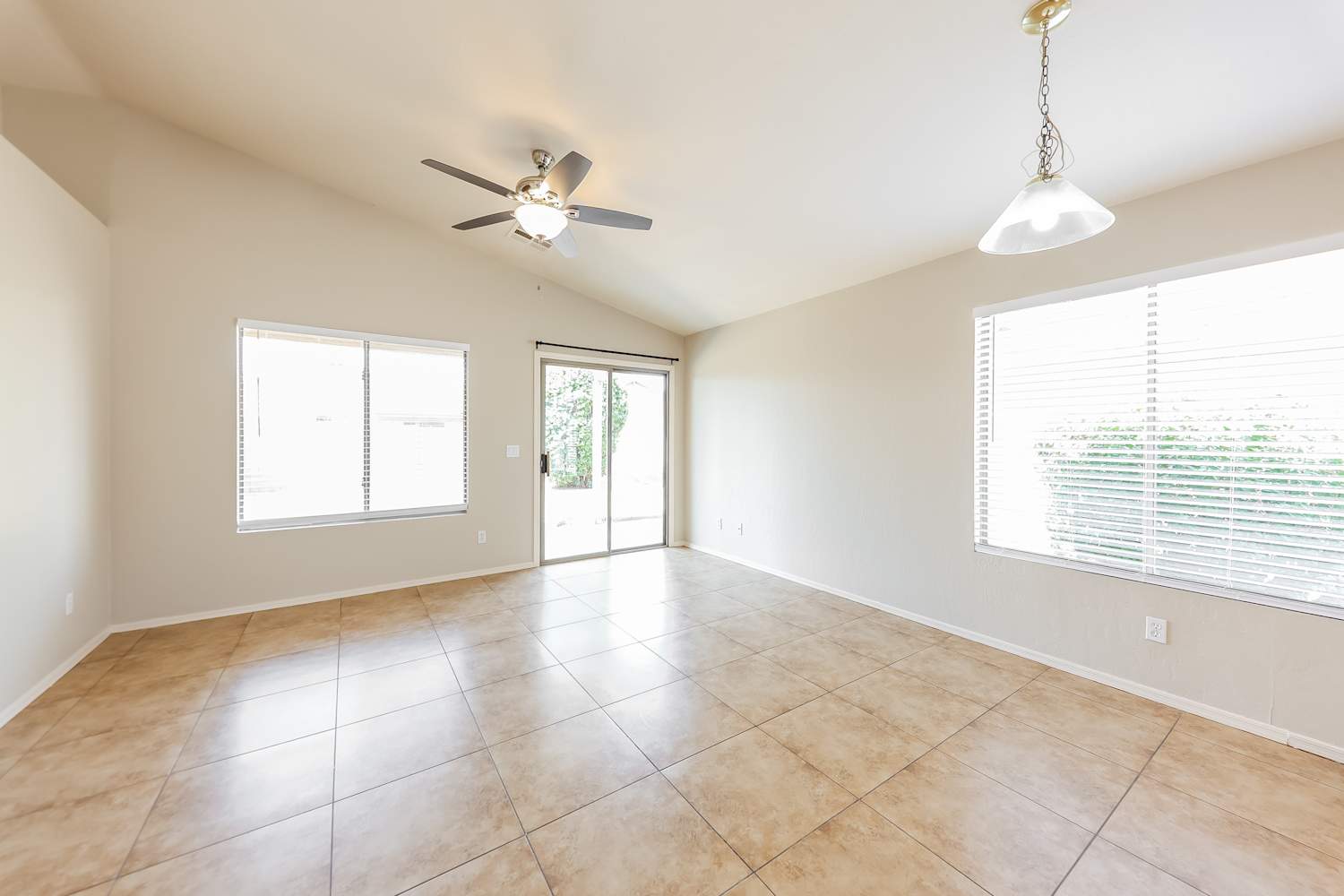 14807 W Acapulco Ln, Surprise photo 6