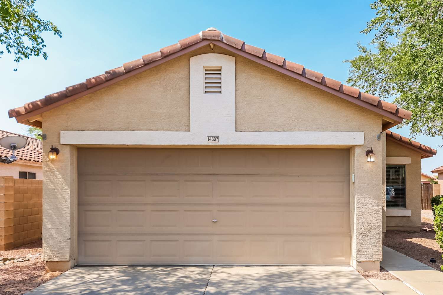 14807 W Acapulco Ln, Surprise photo 1