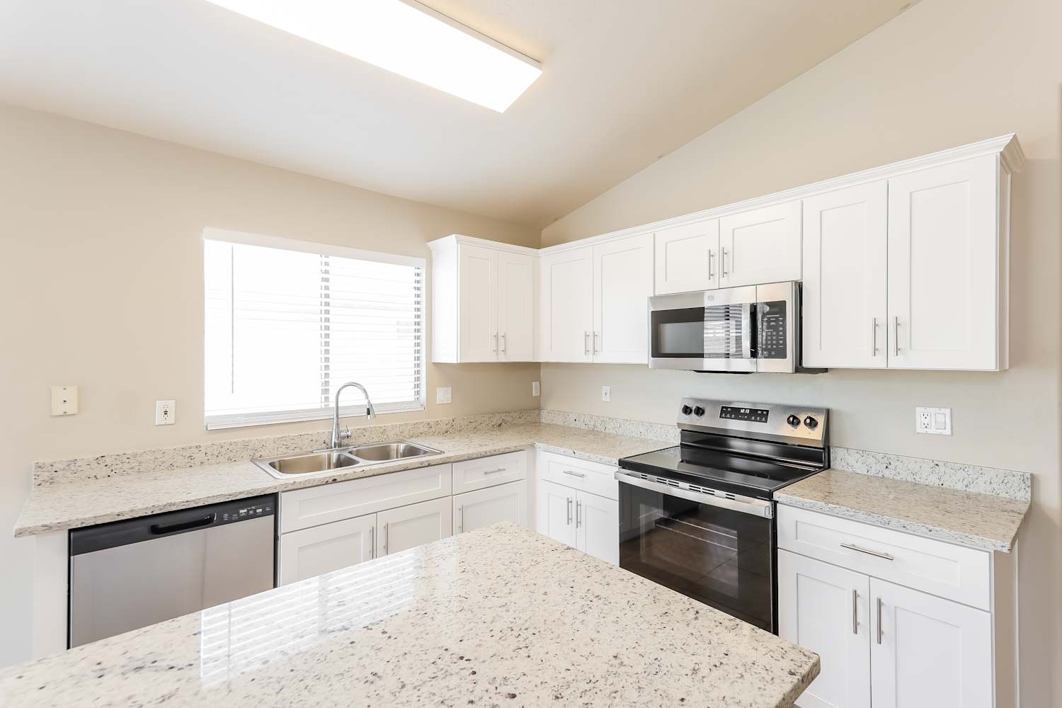 14807 W Acapulco Ln, Surprise photo 8