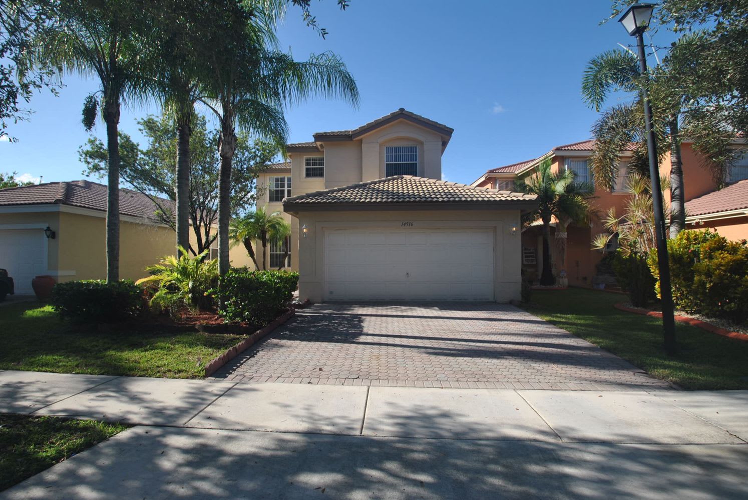 Front of 14916 SW 22nd St, Miramar, FL