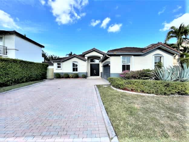 Front of 14973 SW 11th St, Miami, FL