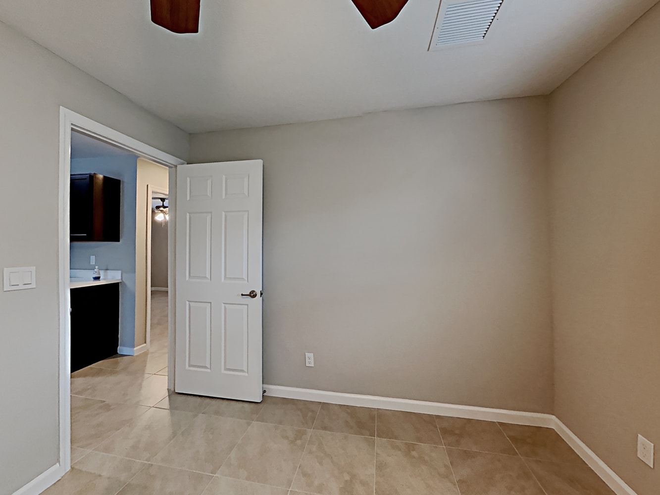 150 SW Milburn Cir, Port Saint Lucie photo 7