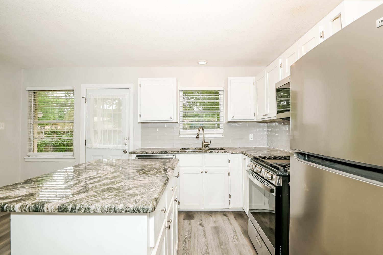 1501 Juanita, Arlington photo 7