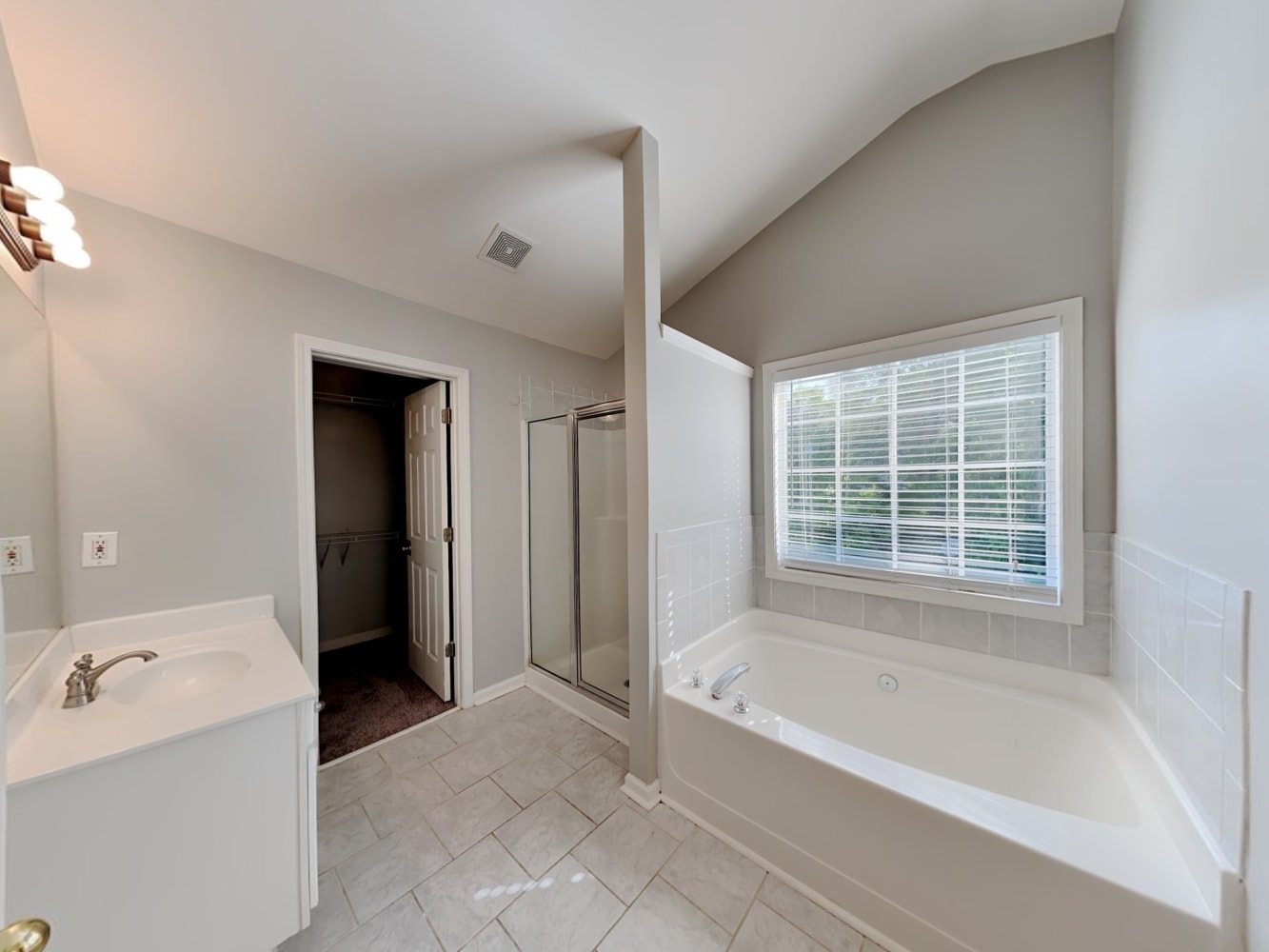 1506 Shuman Holw, Lawrenceville photo 14