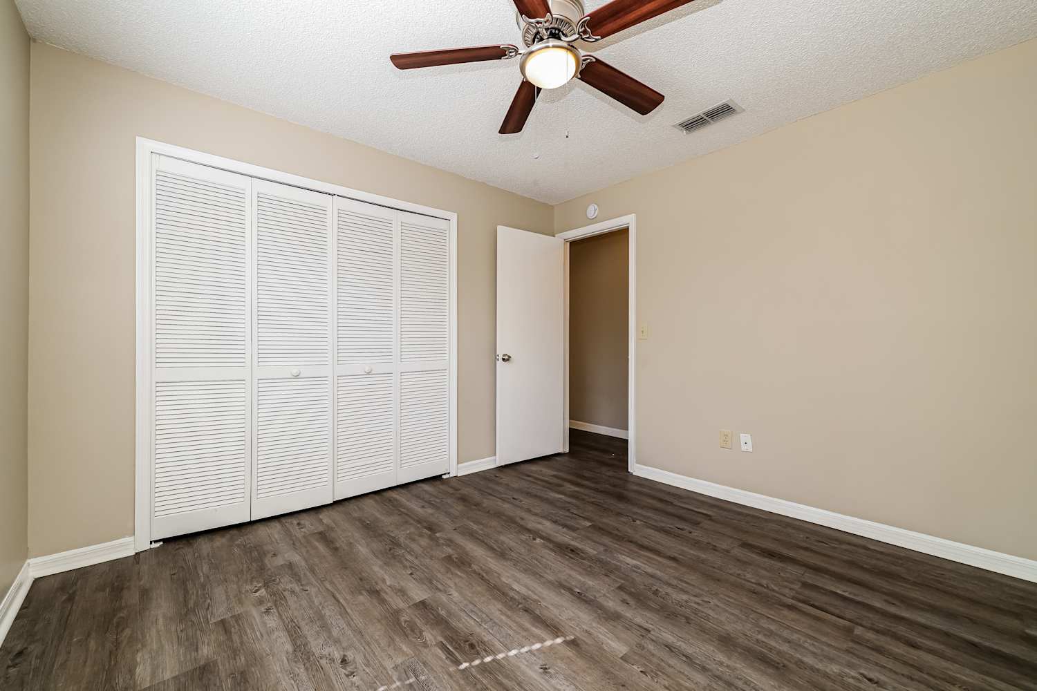 1507 Storington Ave, Brandon photo 10