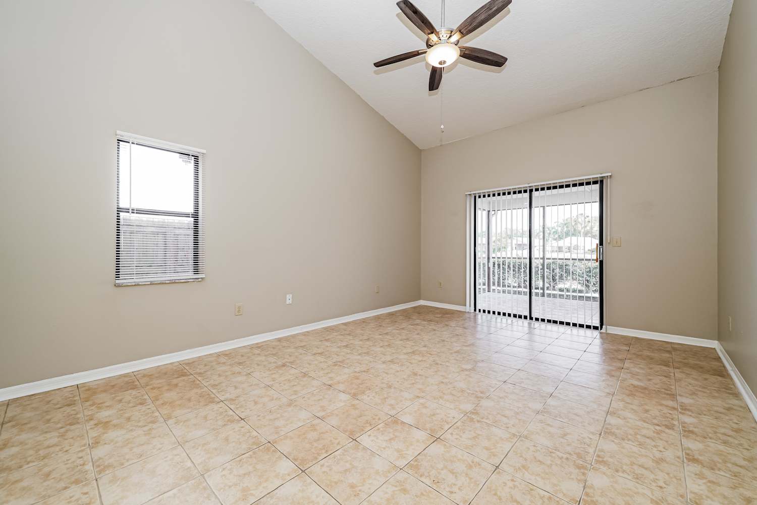 1507 Storington Ave, Brandon photo 7