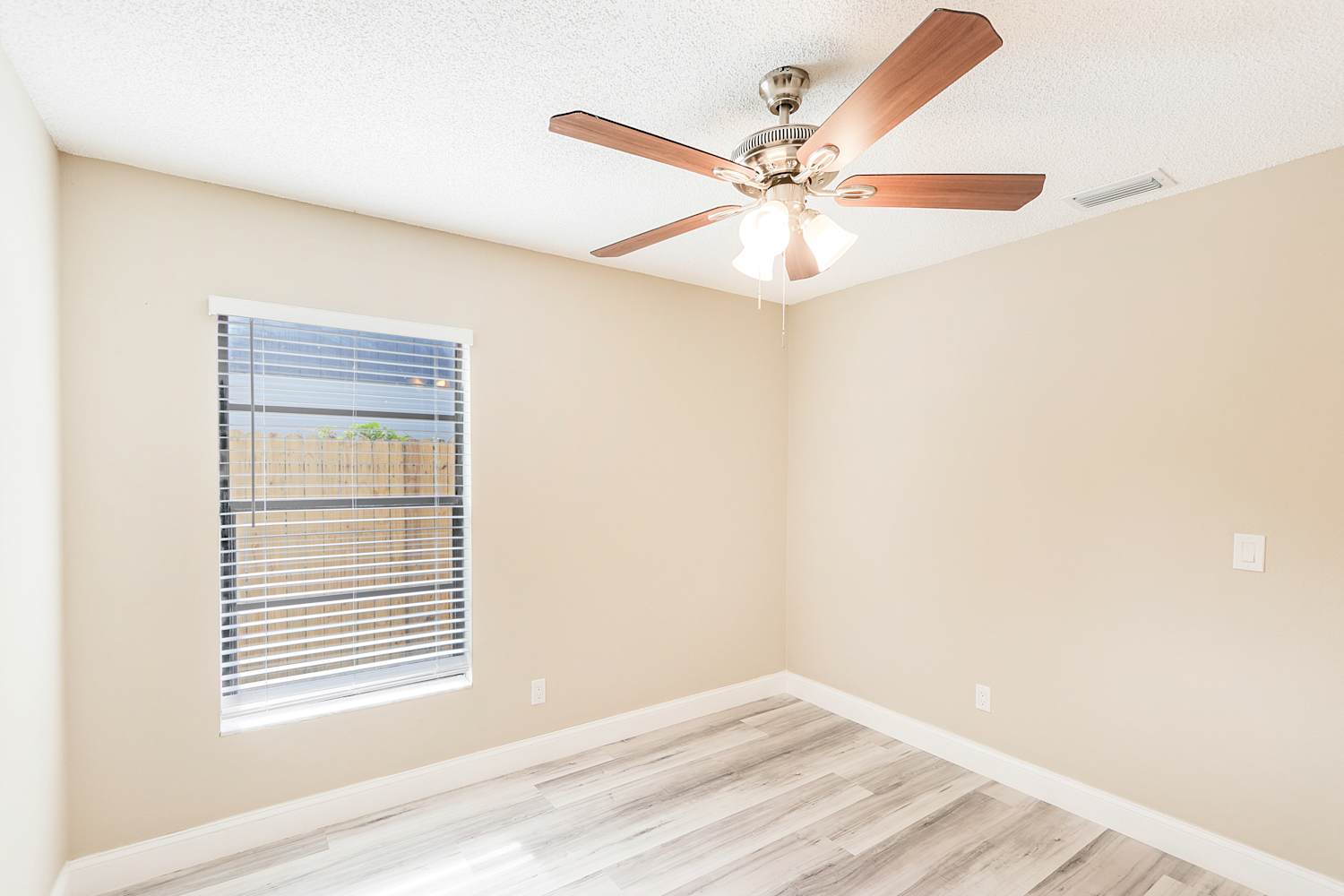 1508 Blueteal Dr, Brandon photo 16