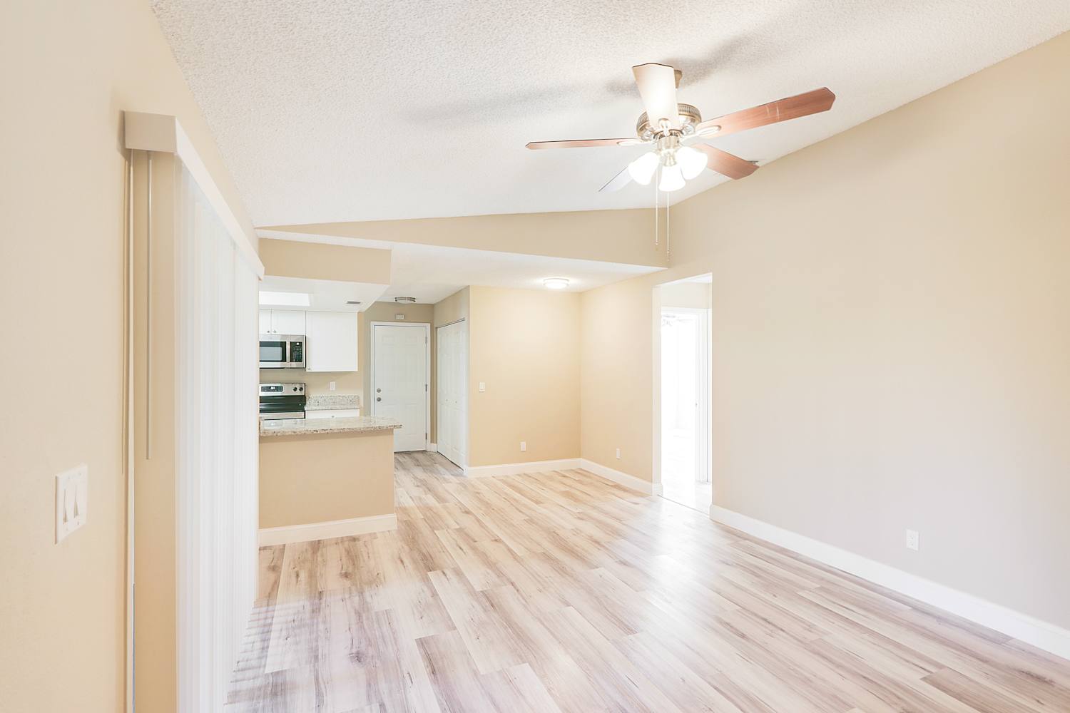 1508 Blueteal Dr, Brandon photo 12