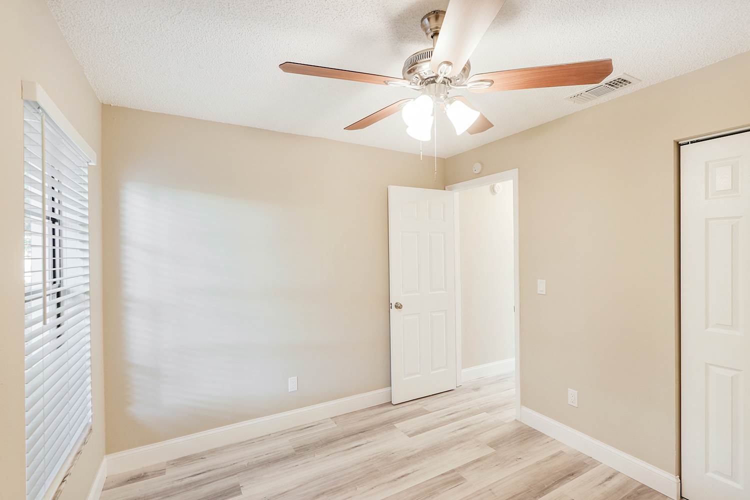 1508 Blueteal Dr, Brandon photo 20